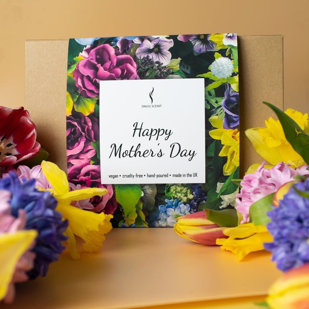 Happy Mother's day Gift Box with flowers