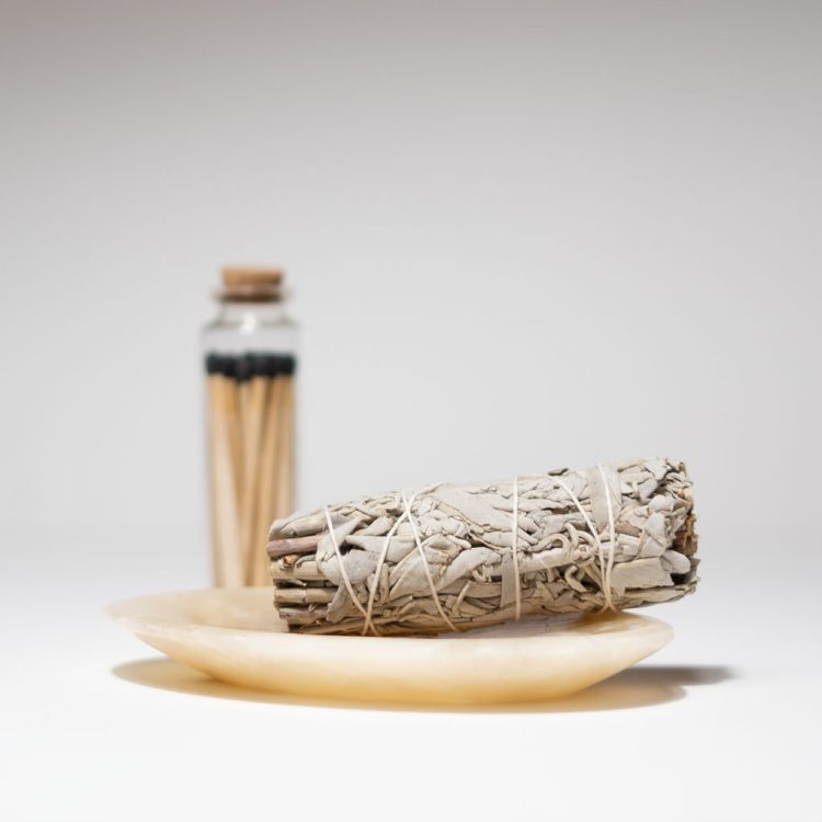 White Sage & Eucalyptus Smudging Kit with Real Marble Dish - Image 9