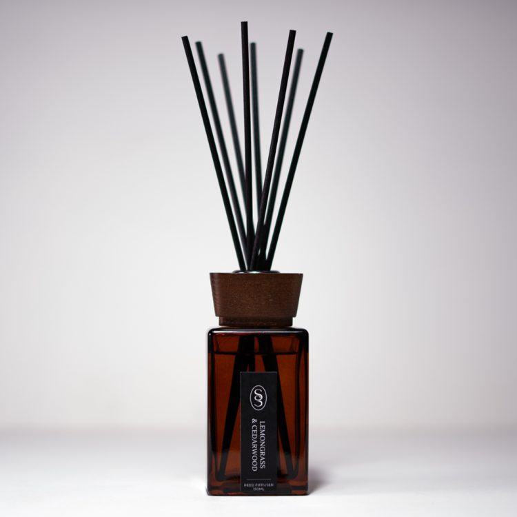 Lemongrass & Cedarwood Natural Reed Diffuser - Rejuvenating