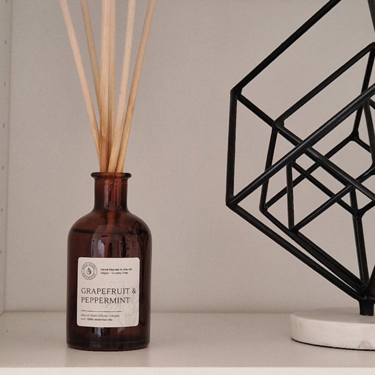 Snug Scent Grapefruit & Peppermint Natural Reed Diffuser