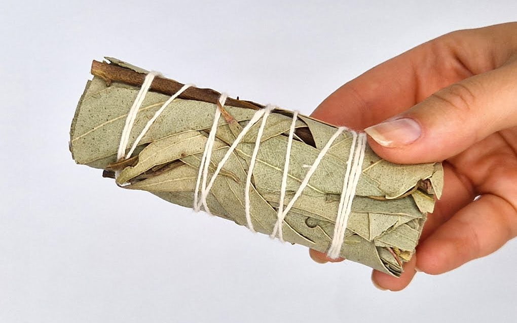 White Sage & Eucalyptus Smudge Stick